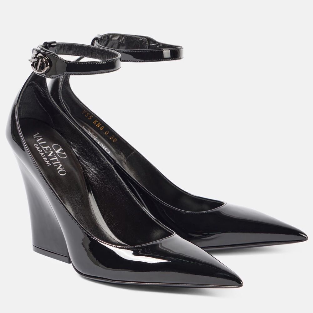 Valentino Garavani V Logo 105 Lockette Wedge Pump size 39